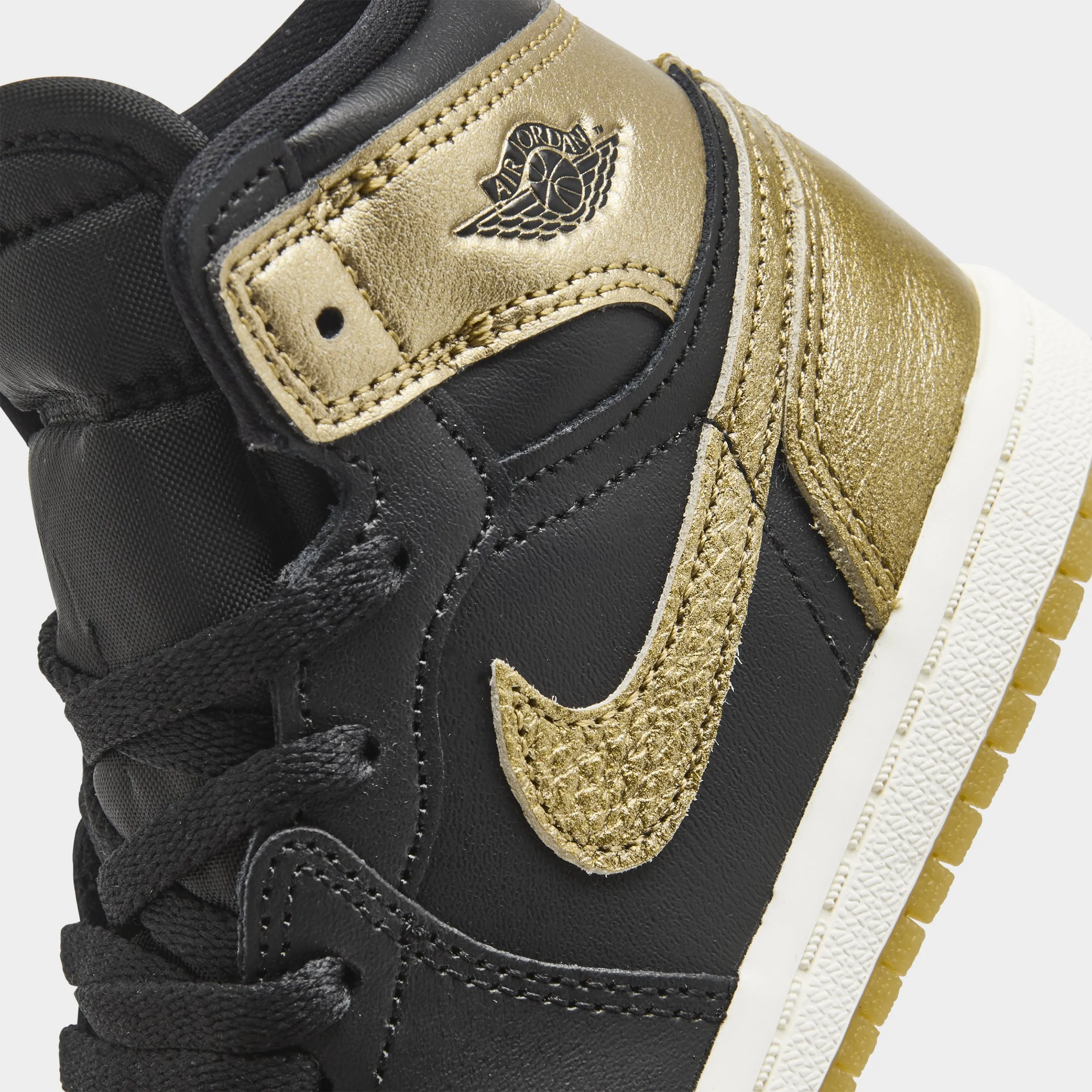 Jordan Jordan 1 High OG TD Black / Metallic Gold - Sail